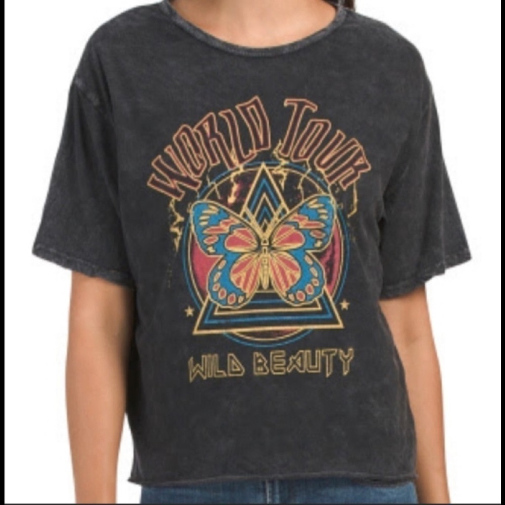 URBAN OUTFITTERS CAUTION TO THE WIND CROPPED Wild Beauty World Tour Grap…​​​​